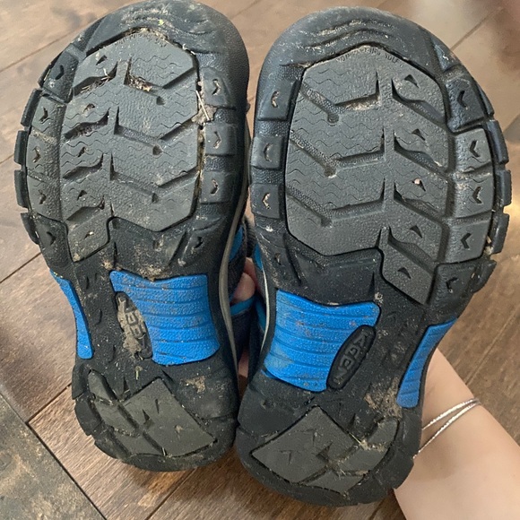 Keen Sandals Kids - Picture 2 of 3